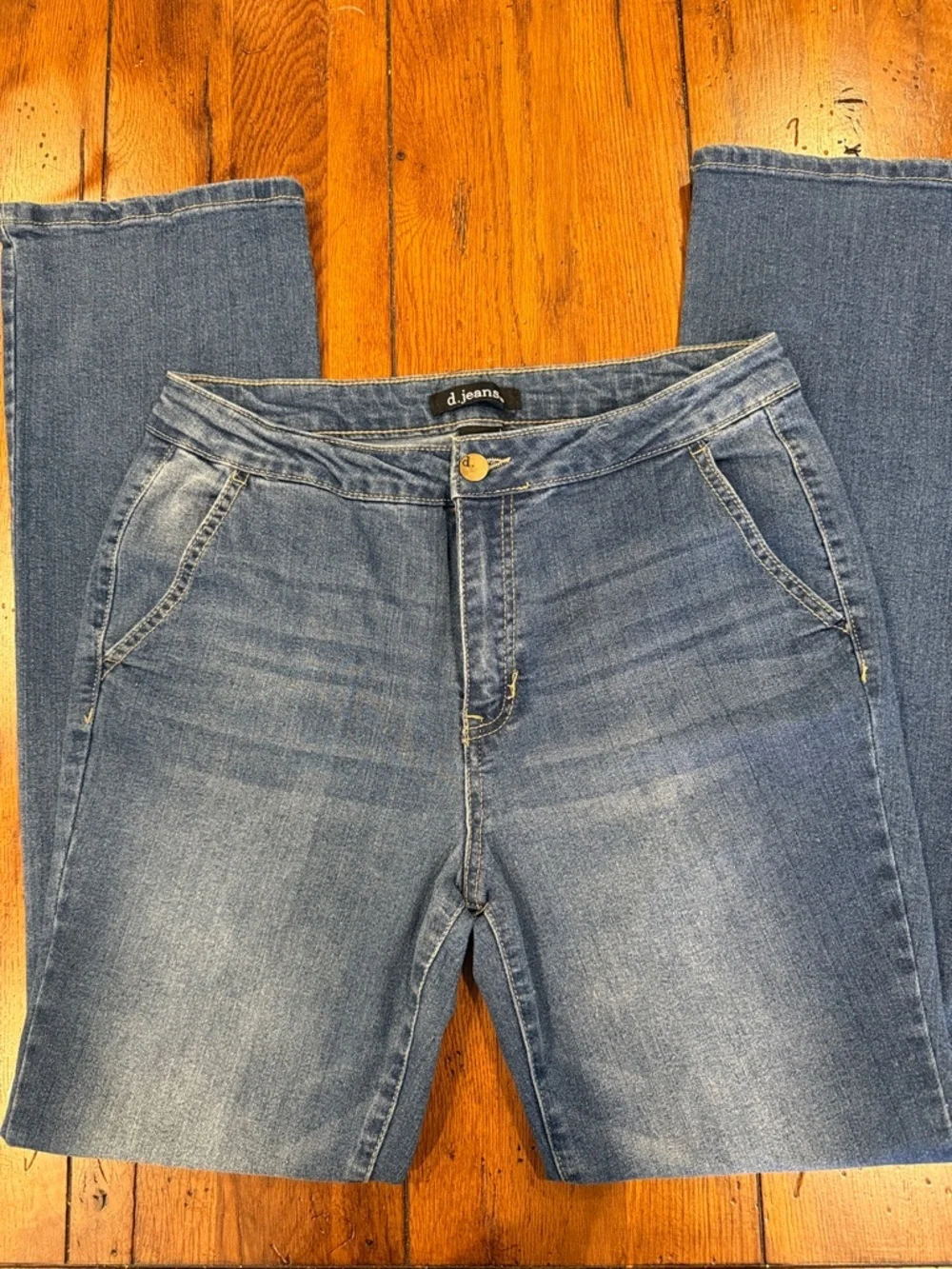 d. jeans Trouser Style Recycled Jeans Size 8 Soft Lived-In Denim